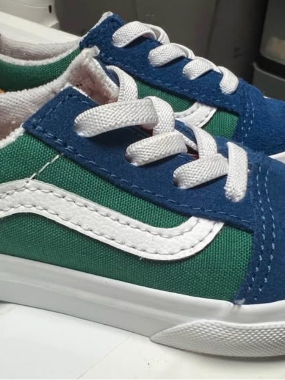 Vans old skool shoes